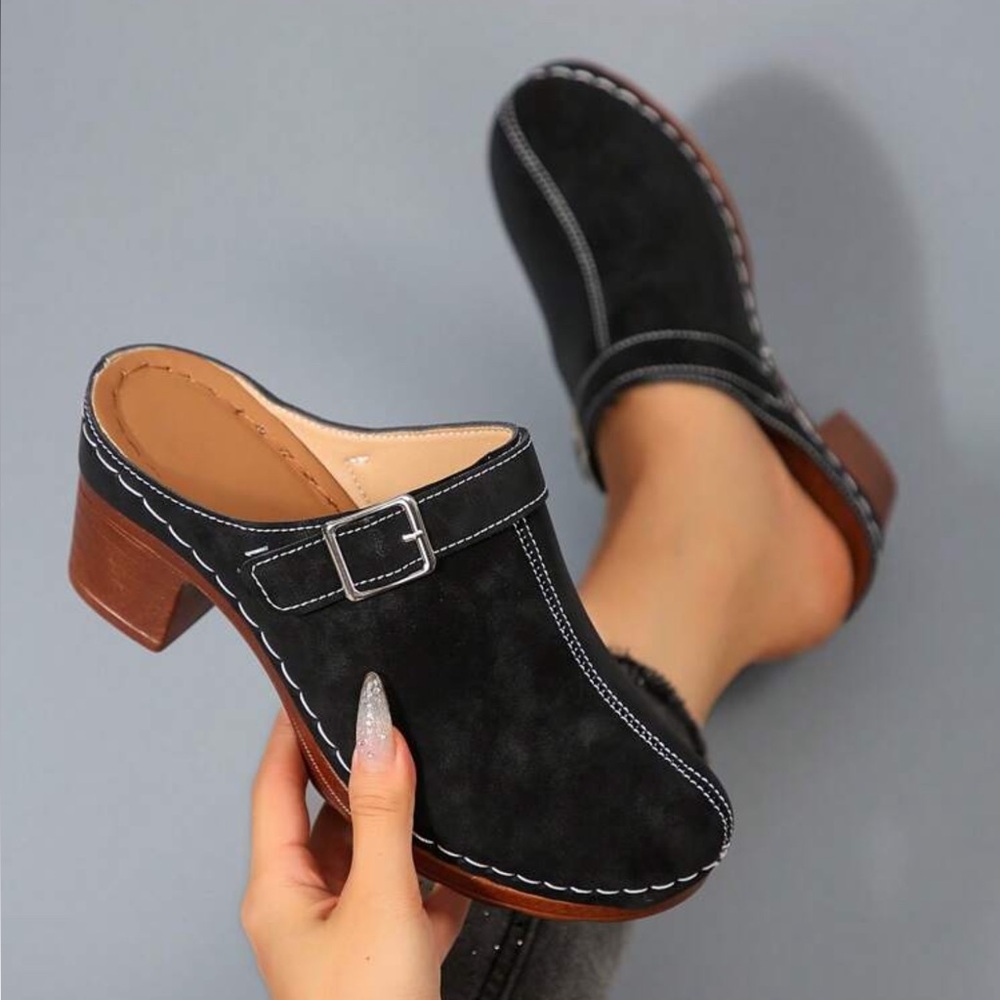 🆕 Faux Suede Mule Clogs - Picture 2 of 4